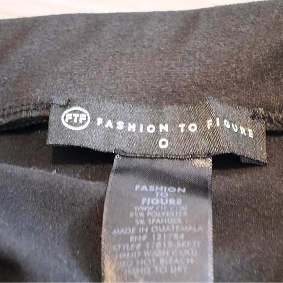 Fashion to Figure Black Ruched Jersey Asymmetrical Skirt Size 0 Curvy MIDI Skirt - Picture 8 of 8